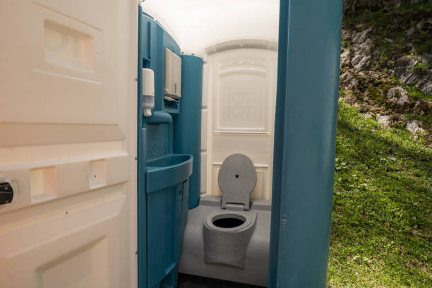 Best Porta potty rental near me  in Washburn, ND